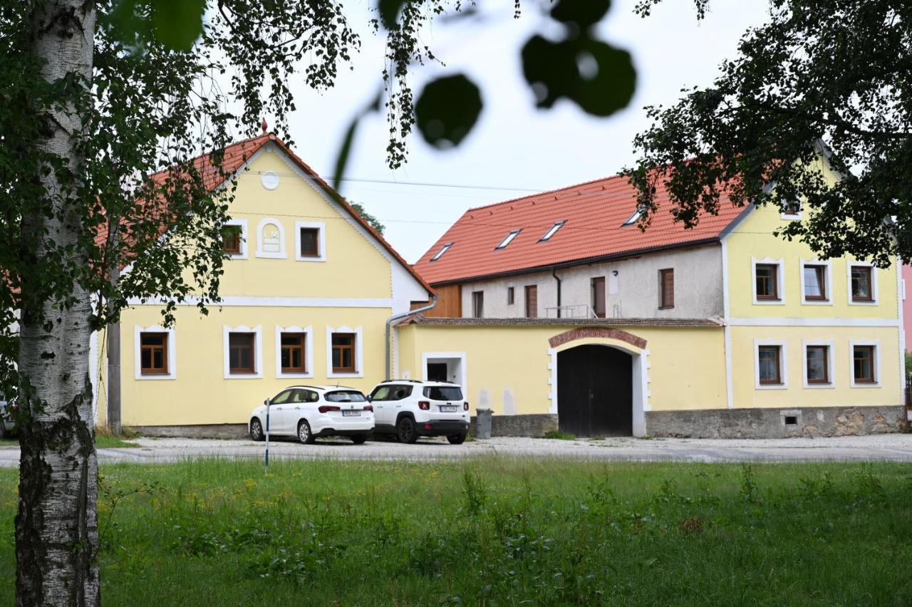 Penzion Mezi Radky Jindřichův Hradec Exterior foto