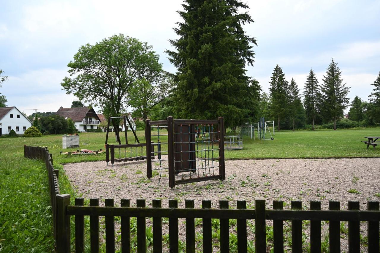 Penzion Mezi Radky Jindřichův Hradec Exterior foto