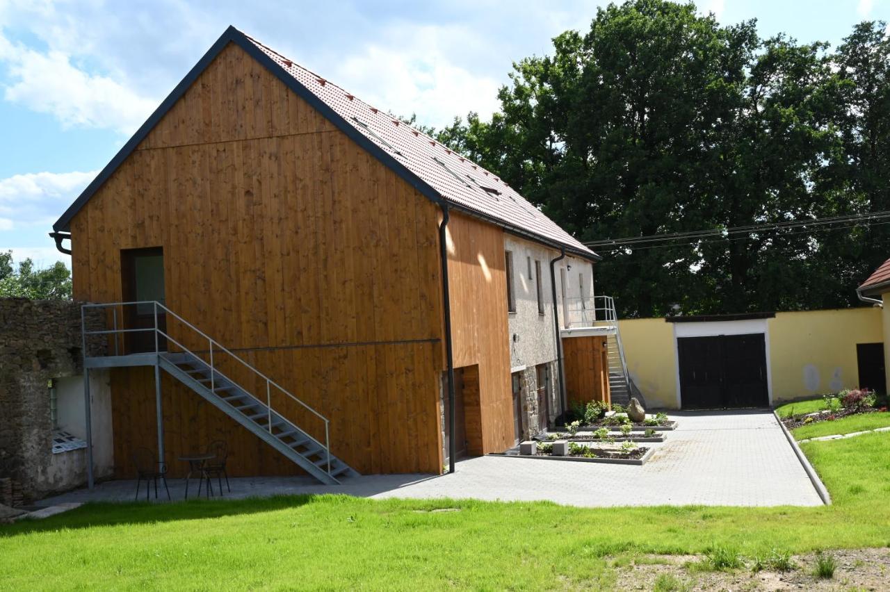 Penzion Mezi Radky Jindřichův Hradec Exterior foto